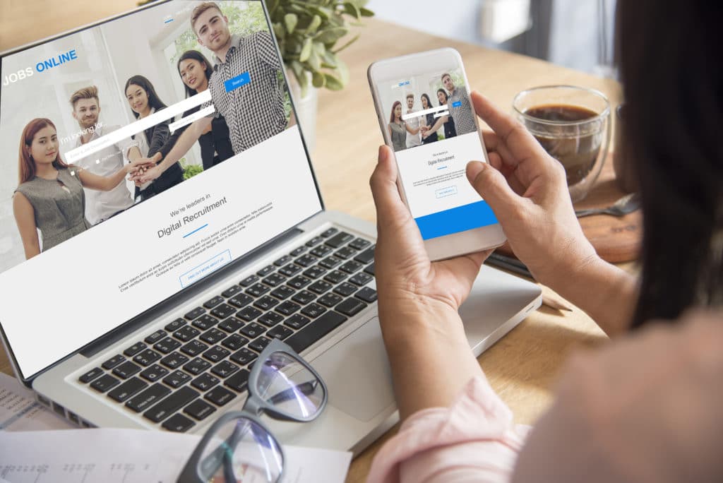 5 Online Dream Jobs for Students to Earn Money at Home